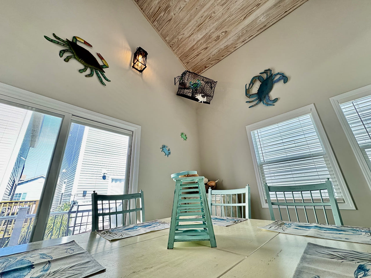 3 bedroom-2bath-Free Golf Cart-Steps from the beach