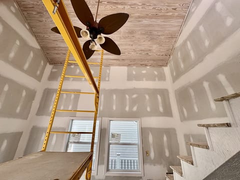 3 bedroom-2bath-Free Golf Cart-Steps from the beach