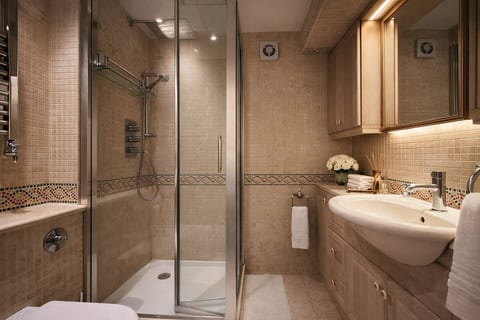 Marylebone High Ceiling Private Spacious W1 Home - LuxuryLondonStays