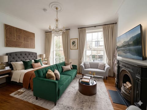 Marylebone High Ceiling Private Spacious W1 Home - LuxuryLondonStays