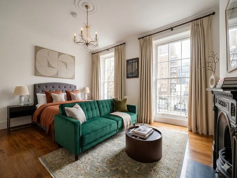 Marylebone High Ceiling Private Spacious W1 Home - LuxuryLondonStays