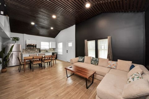 F4 Cosytastic 2 Bedroom vibe den