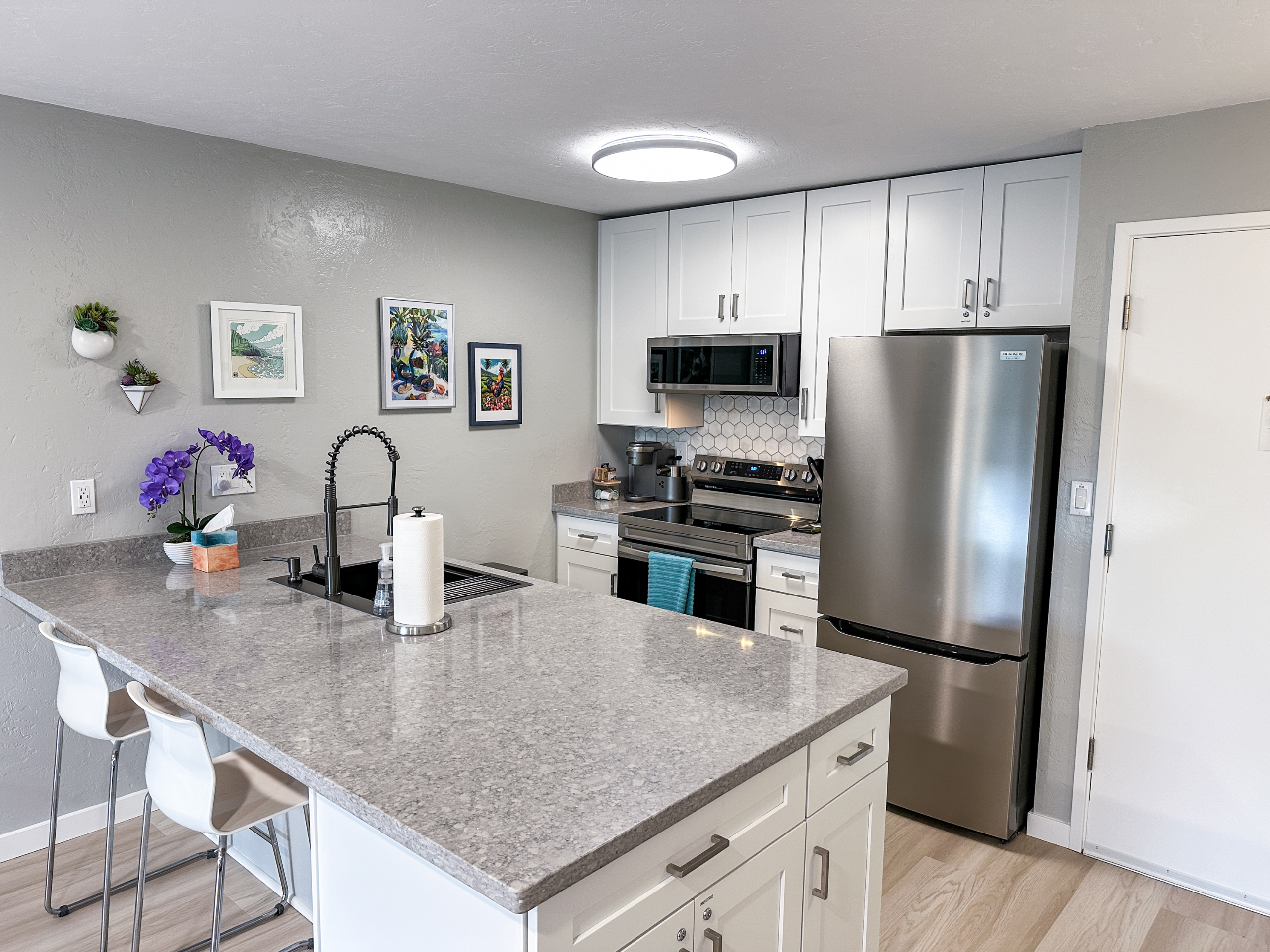 Newly renovated Coconut Coast 1BR condo w/ A/C