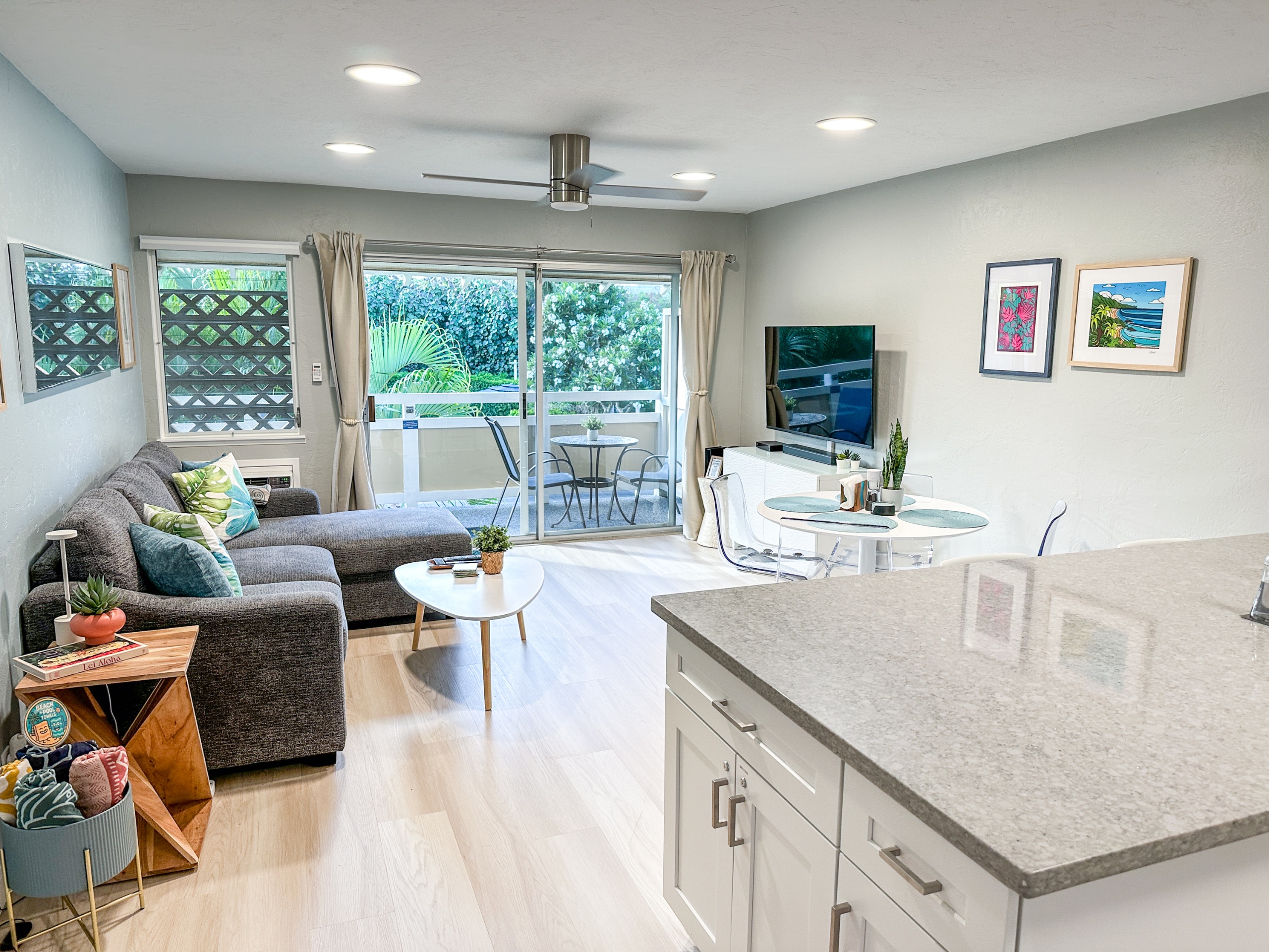 Newly renovated Coconut Coast 1BR condo w/ A/C