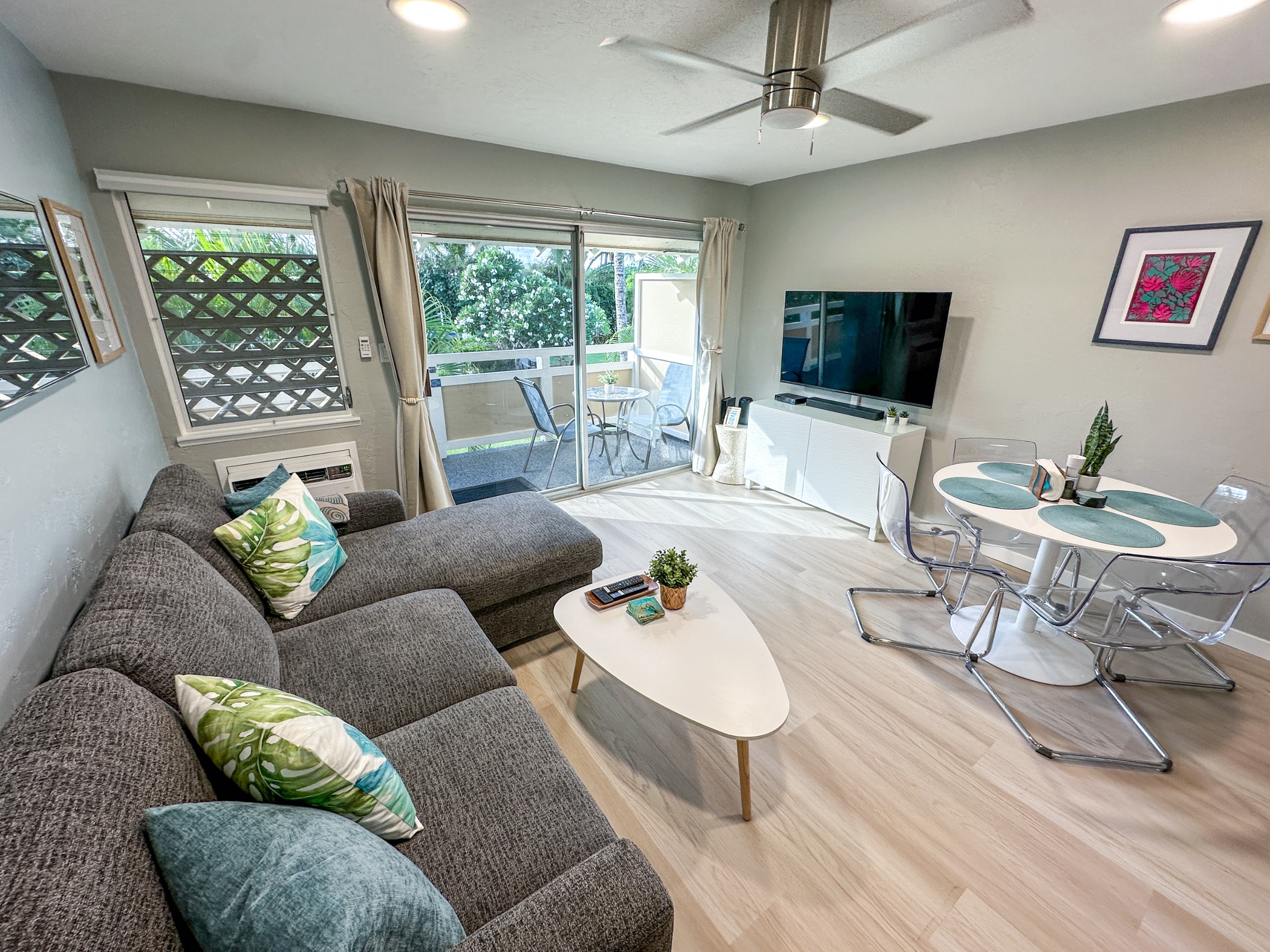 Newly renovated Coconut Coast 1BR condo w/ A/C