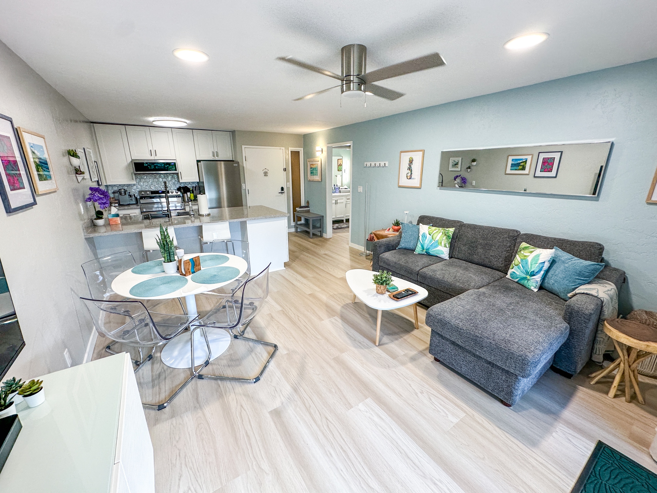 Newly renovated Coconut Coast 1BR condo w/ A/C