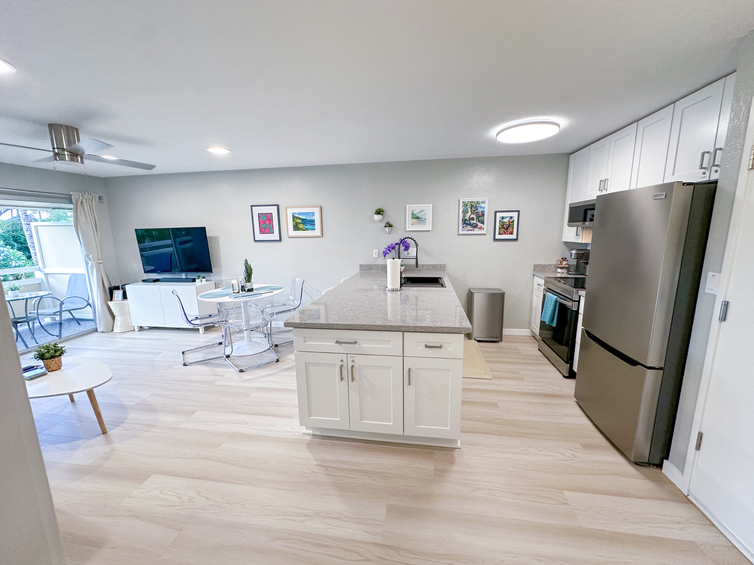 Newly renovated Coconut Coast 1BR condo w/ A/C