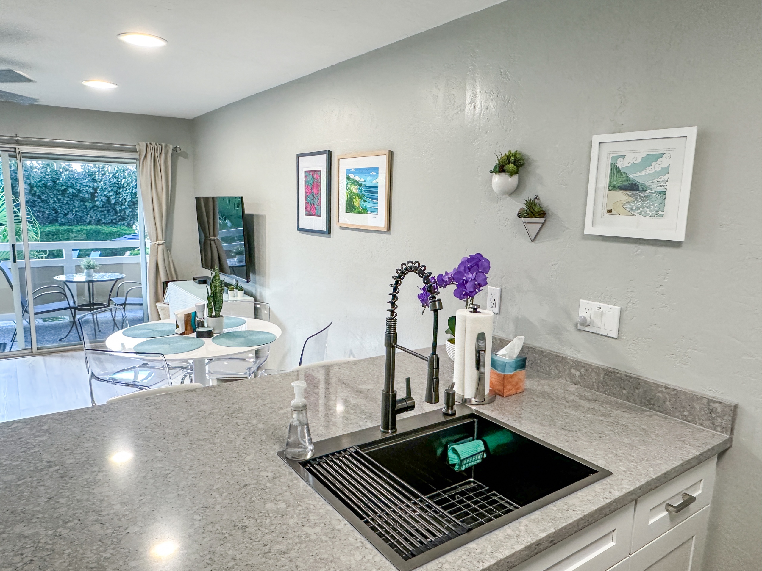Newly renovated Coconut Coast 1BR condo w/ A/C
