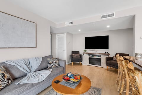 Ocean Views for Days! Updated 2BR