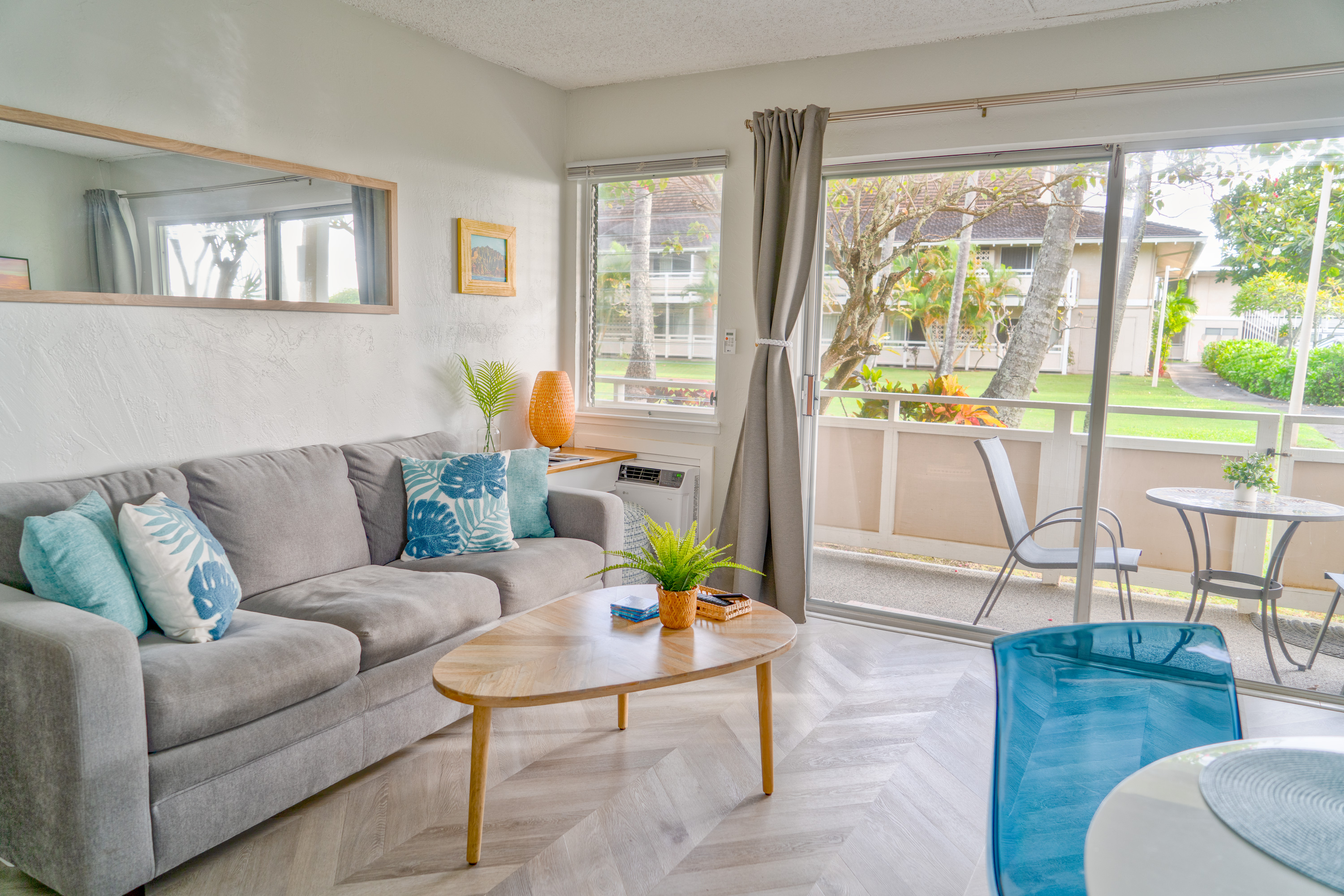 Fully Renovated 1BR/1BA condo w/AC. Short walk to beach & Coconut Marketplace!