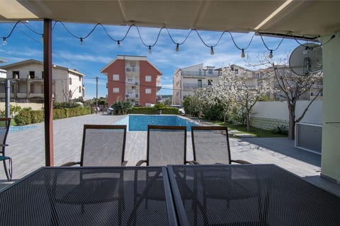 Apartment Lazy Dayz Pool - Unit 378532-13