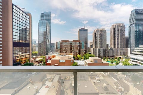 1+1 BR |Eaton Centre, TMU UofT TGH SickKids CAR OK