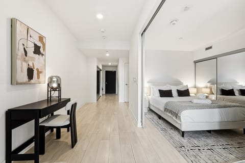 Modern 3BR Urban Retreat in the Heart of Toronto