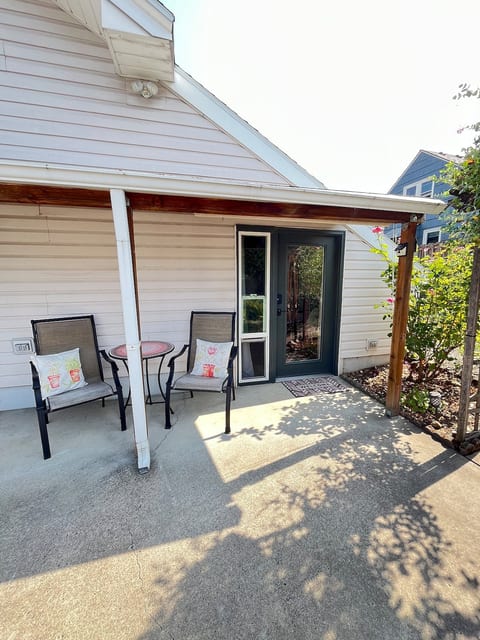 Escape to the Roseway Retreat