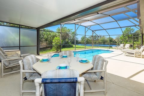 Stunning 3 bedroom villa overlooking a lake image 2