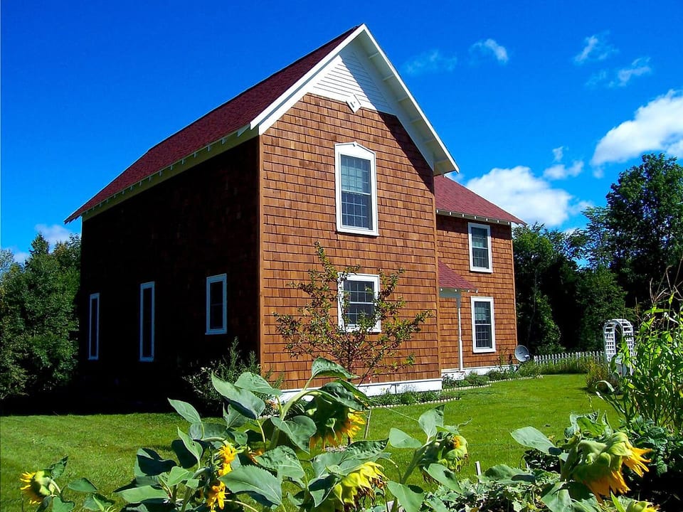 Farm House Cottage - Benzie County