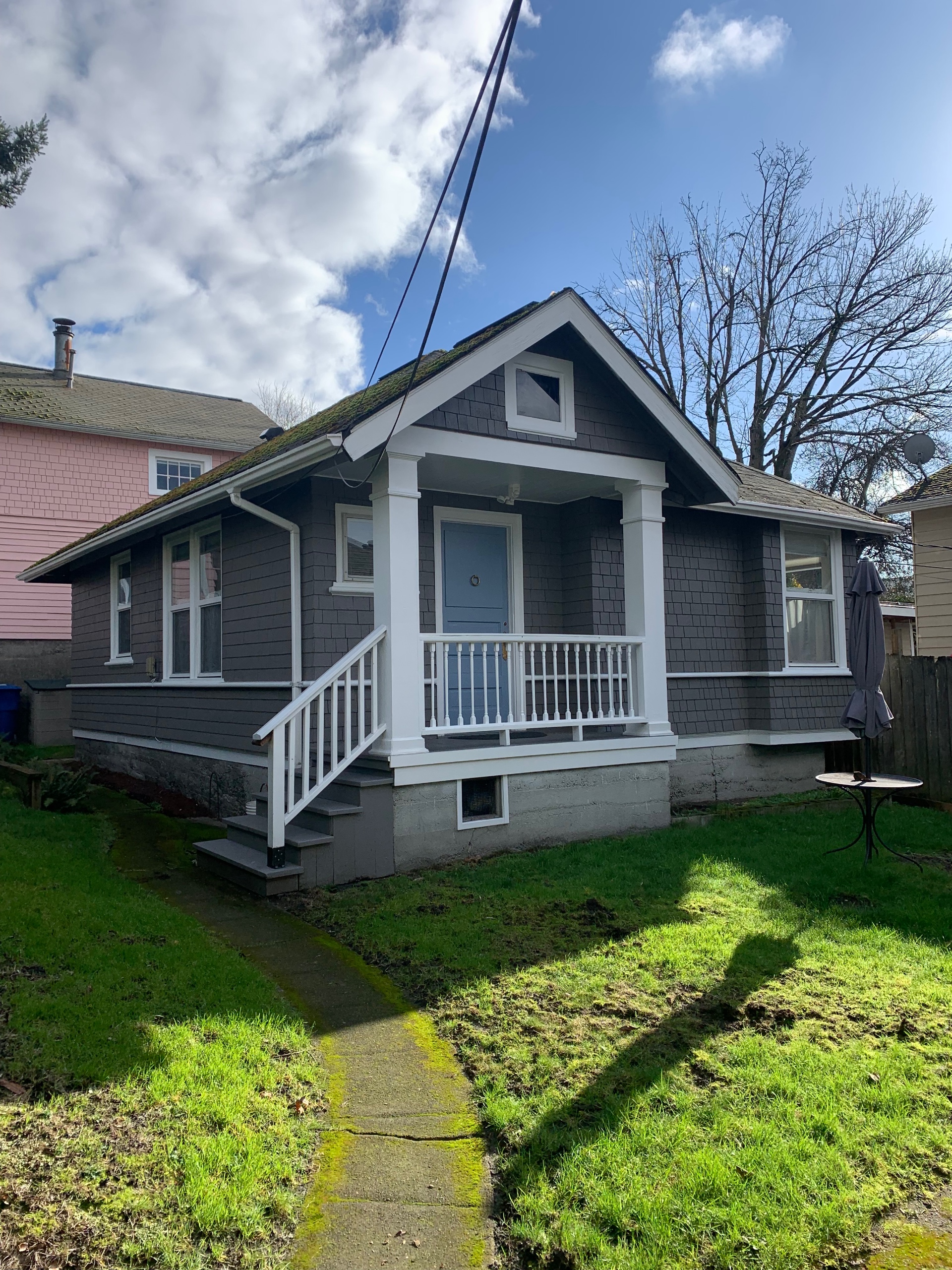 Nestled behind a front house, the cottage is centrally located in the city, yet offers privacy as well.