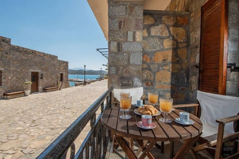 Plaka on the Water | 2 Apts for Families