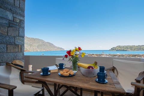 Plaka on the Water | 2 Apts for Families