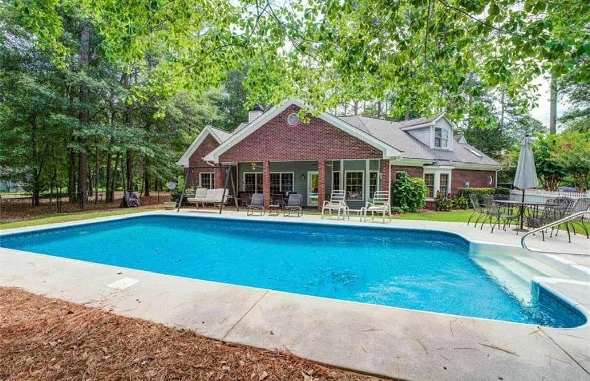 Pool-FIFA-Retreat-Stone Mtn-Arabia Mtn-Easy Access image 1