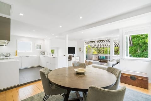 The Villa on Anglesea. image 2
