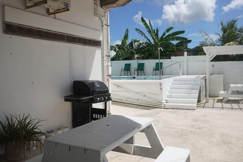 Poolside Studio by Sea, Airport, Restaurant/Casino