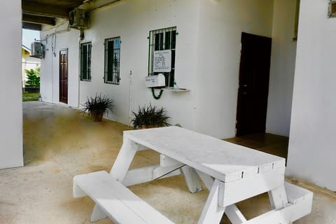 Relaxing Studio w Pool by Sea/Airport/Casino/Resta