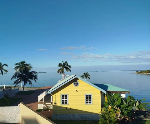 Tranquil Studio w Balcony/Pool by Sea/Airport/Rest