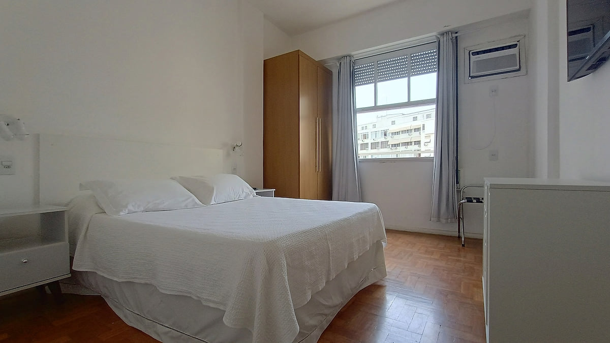 250m from Ipanema Beach in an excelent location image 1