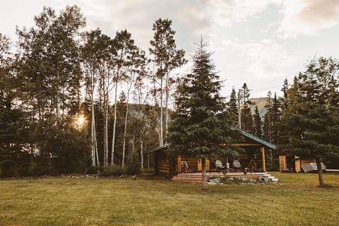 Toad River Mountain View Cabin
