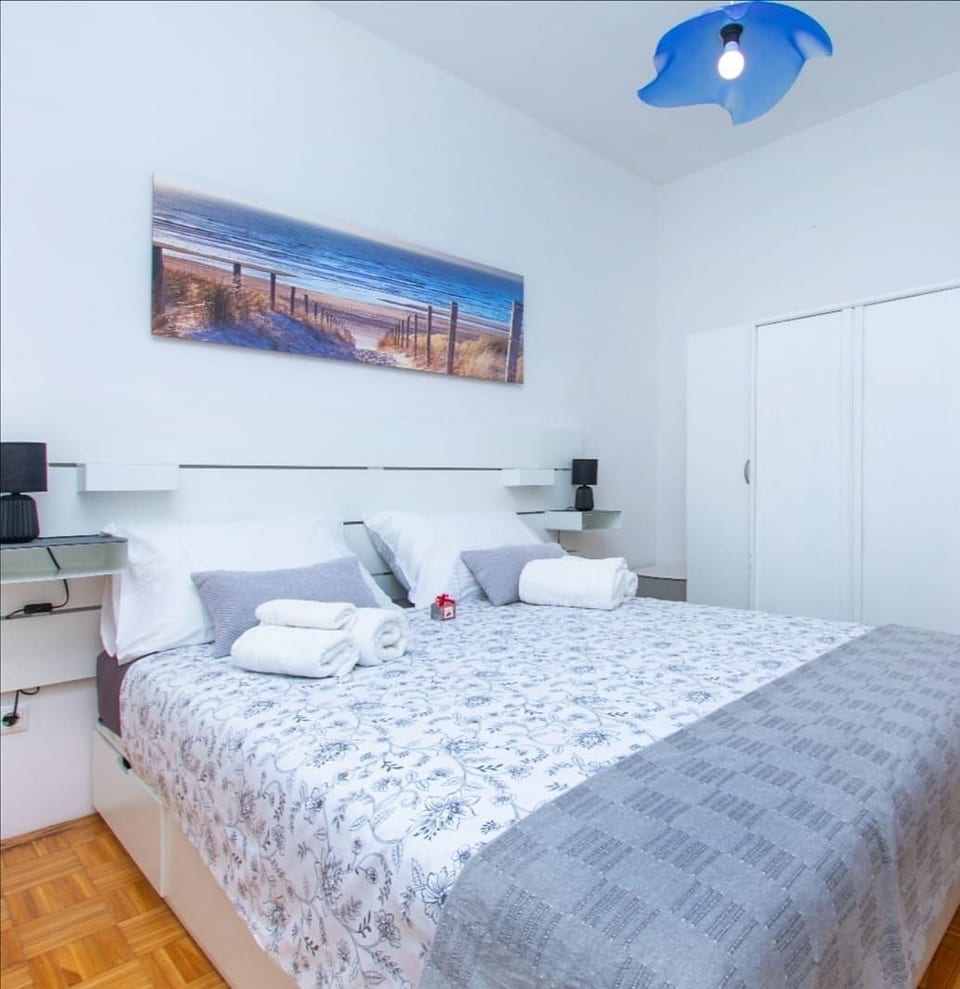 Apartment Maksim - Unit 376111-13