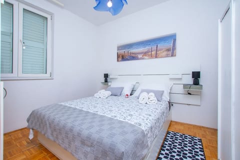 Apartment Maksim - Unit 376111-13