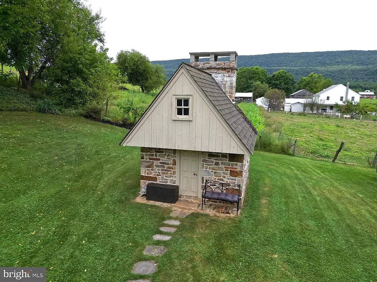 Historic Farmhouse • Barn Tavern • Near Penn State