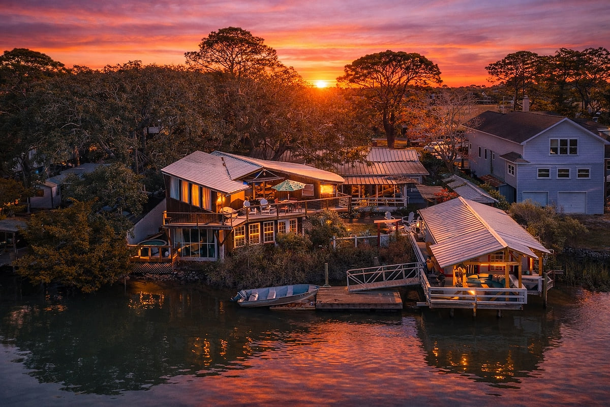 Creekside Paradise • Pool, Spa, Dock, Kayaks image 1