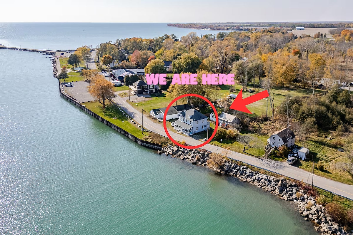 Lake Erie Waterview | Sleeps 7 | Spacious Room image 1