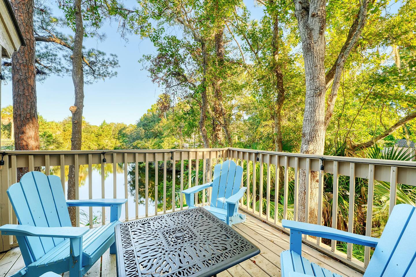 Welcome to ISLAND LIFE – a charming 3/2 Sea Pines bungalow just a short stroll to the beach & steps to the neighborhood pool!  Spend time on the private balcony overlooking a natural lagoon teeming with wildlife!
