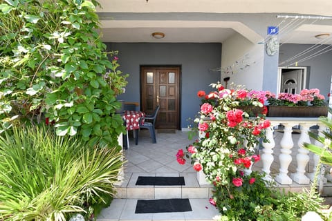 Apartments Karacic - Unit 378495-13