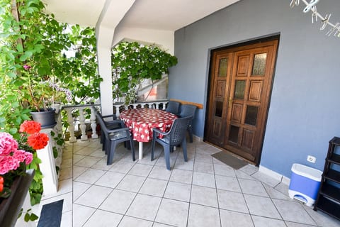 Apartments Karacic - Unit 378495-13