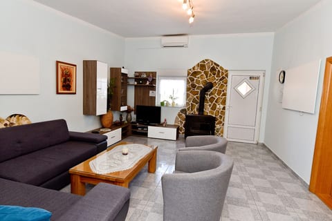 Apartments Karacic - Unit 378497-13