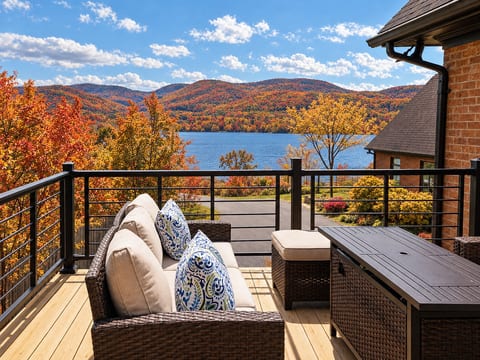 Private Deck with Hudson River Views