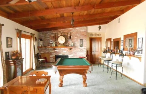 Games, Fireplace and Views lots of views!