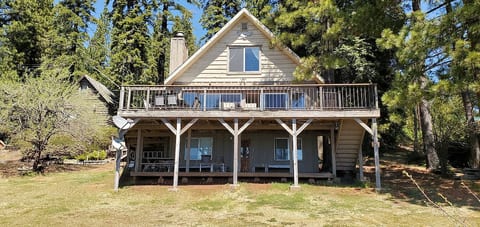 Lakefront cabin with private dock image 2