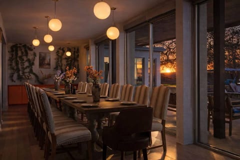 Sleeps 22+|15min ATX & Lake|Theater|Arcade|Sauna