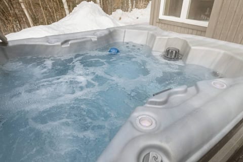 Cozy Mountain Basecamp w/ Private Hot Tub