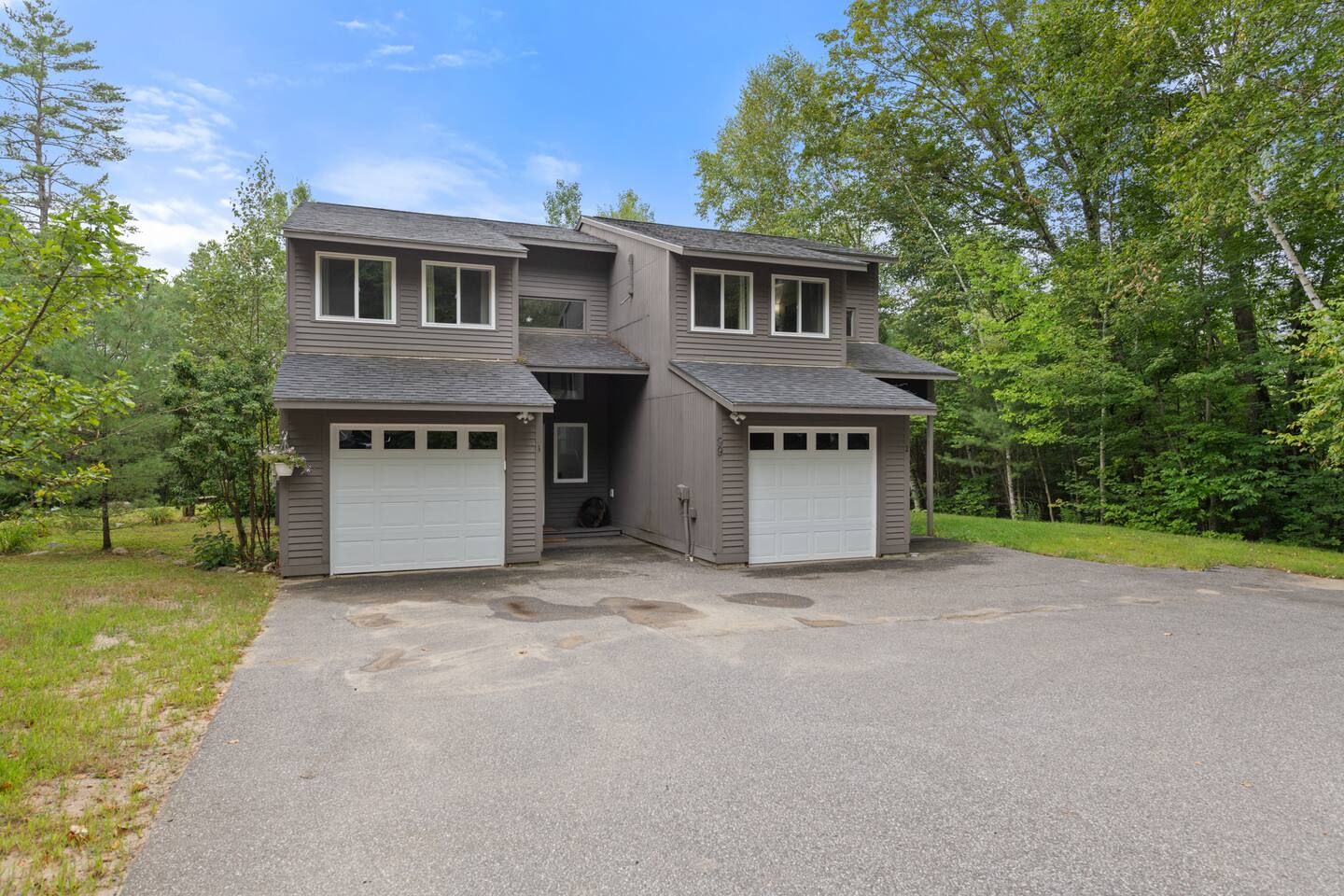 2 independent units tucked into a quiet neighborhood