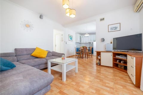 Apartments Azure View - Unit 378525-13