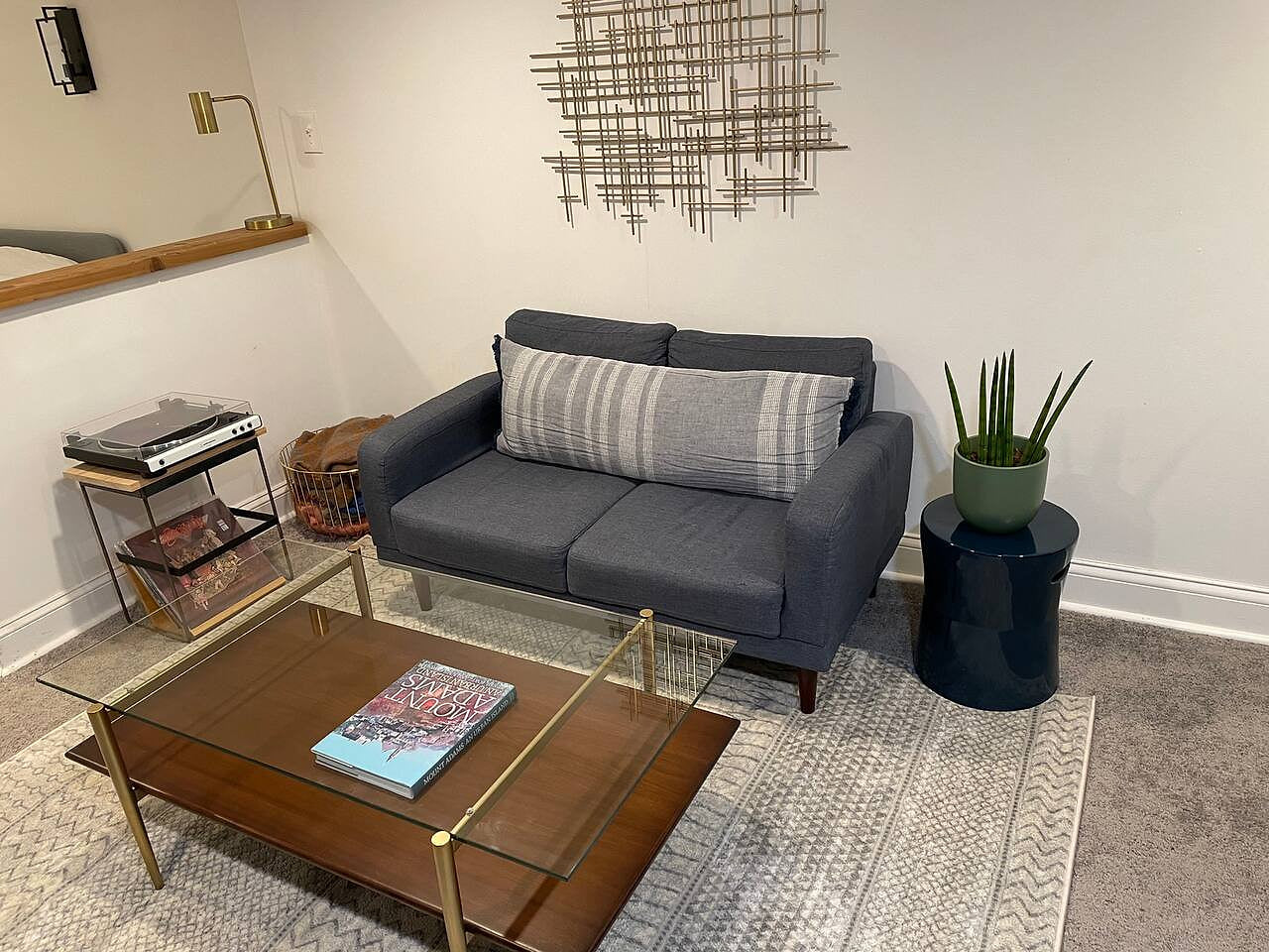 Mt Adams Studio on the Park