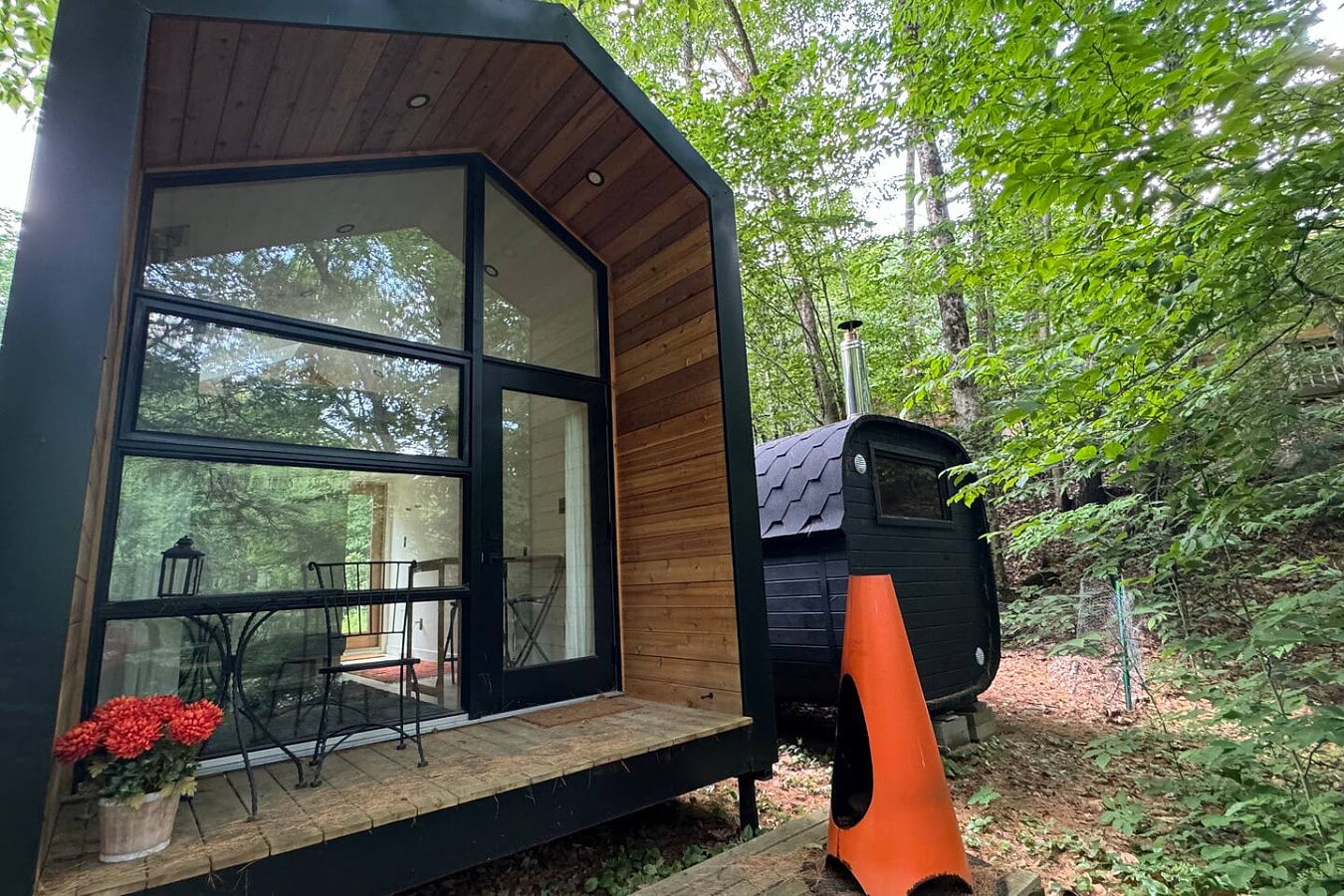 Riverside Getaway + Wood-Fired Sauna