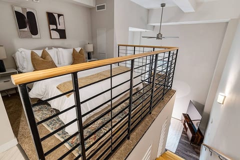 Downtown Loft with Pool & Rooftop