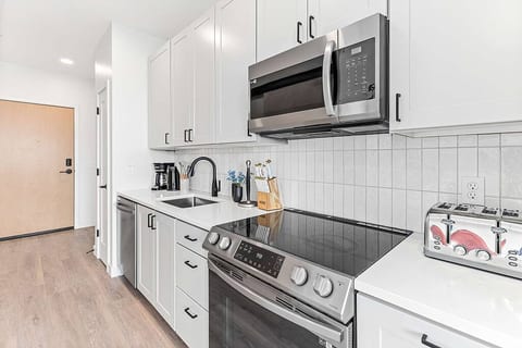 Full Kitchen
